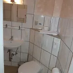 Edelstein Hotel 3*